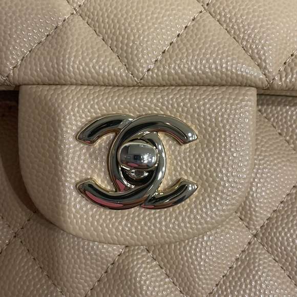 Chanel - Picture 2 of 5